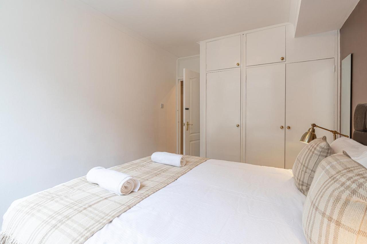 Lovely Apartment Near Hyde Park & Oxford St Londyn Pokój zdjęcie